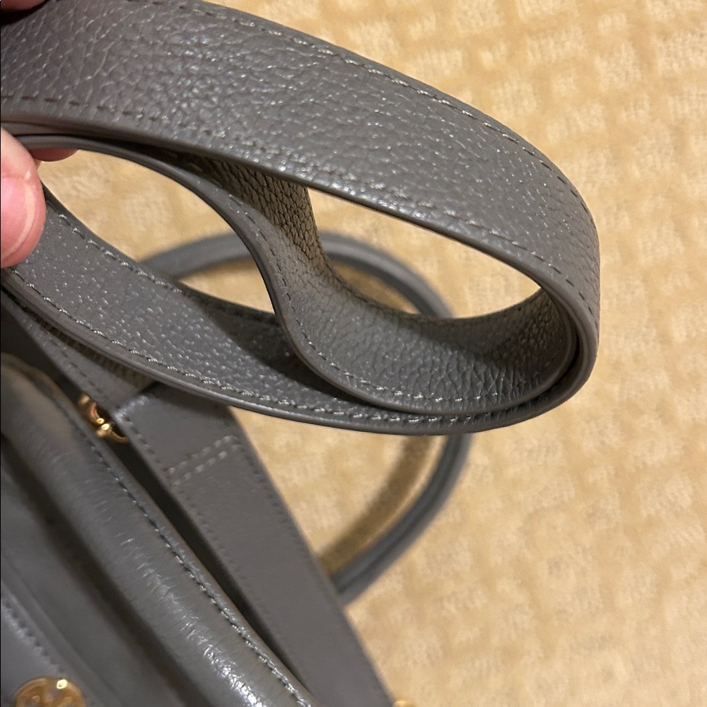 Tory Burch Gray Pebbled Leather Horsebit 2 Way Crossbody Hand Bag - Picture 9 of 13